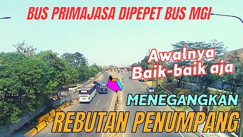 GESEKAN SESAMA BUS DI JALAN TOL