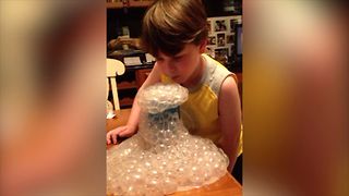 12 Kids Who Love Bubbles