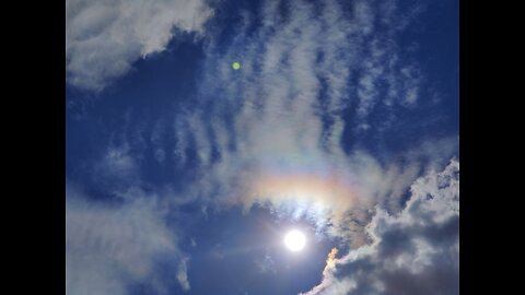 16.6.2024: White trail, halo color, weird clouds..