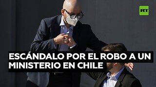El escándalo por el robo a un ministerio en Chile pone en la mira a la mano derecha de Boric