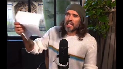 Russell Brand hilarious impression of Brian Stelter