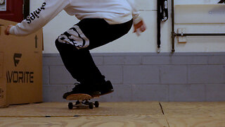 Slow Motion Skateboarding - Tre Flip aka 360 Flip - DSLR