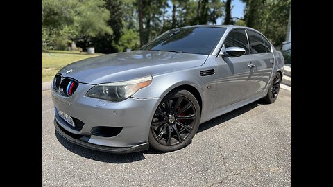 A walkaround video of a Silverstone on Black BMW E60 M5