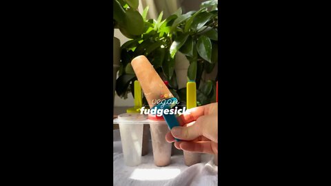 Vegan Fudgesicles ( 4 ingredients! ) ✨🍫🍦