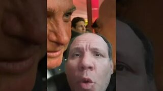 Bolsonaro se emociona ao abraçar Dom Bertrand, tetraneto de Dom Pedro l