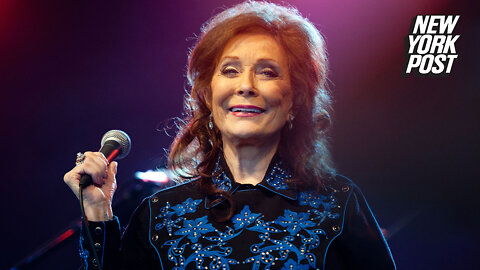 Loretta Lynn dead at 90