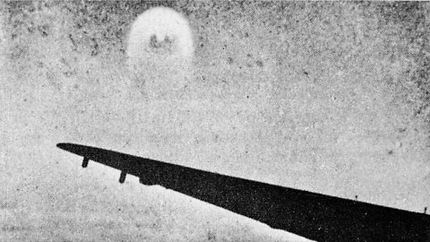 Major Raymond Sabinski talks shooting at a Foo Fighter / UFO in the sky over Holland, 1942 #uap