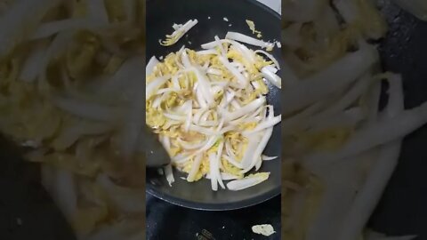 炒白菜 Fried cabbage