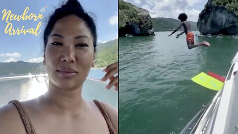 Kimora Lee Simmons Takes The Kids Yachting During Vacation! 🛥