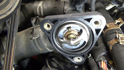 Replacing the thermostat (2001-2007 Ford Escape 3.0L engine)