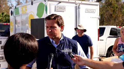 Gov. DeSantis Briefs the Press at a POD Site in Arcadia