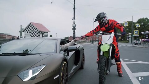 LAMBORGHINI vs KAWASAKI