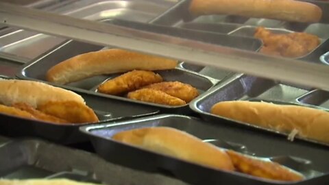 Lansing school district virtual students are NOT on free meals