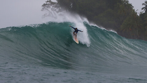 Surfing the Most HISTORIC Big Wave in Panama