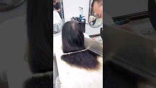 cortando cabelo com facão😱😱😱