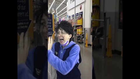 Walmart Greeter is Scared and Excited about the bamboo bathmats! #shorts #comedy