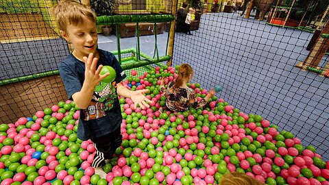 Fun for Kids at Huge Leo's Indoor Playground