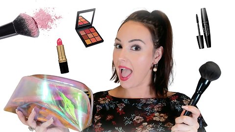 What’s in my MAKE-UP bag?!