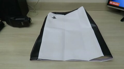 Capa para o Playstation 5 (PS5) Printer Boy Branca Vertical (Playstation 5 | White Dust cover)