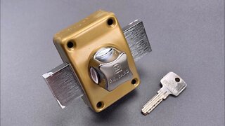 [1077] This Lock Must Be Picked TWICE (Bricard 1967)