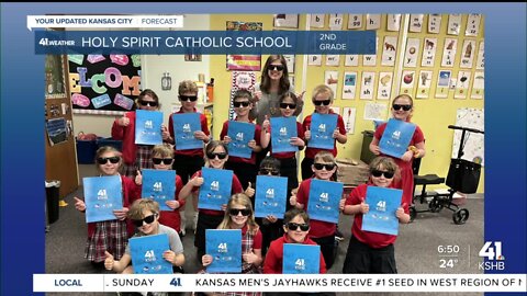 Lindsey Anderson visits second grade class at Holy Spirit Catholic School