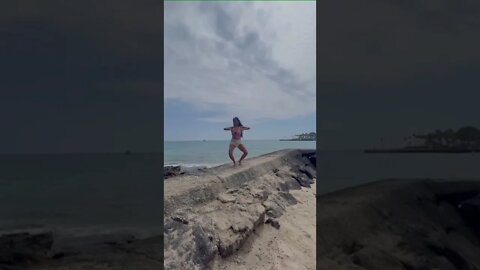 made it to the big island Tiktok joselynarciaga - Hot Pinay bikini hula tiktok dance