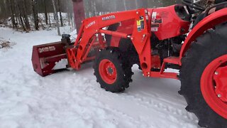 Homemade Hydraulic Front End Snow Blower on our Kubota MX5400 Series Tractor - Dec 8, 2019