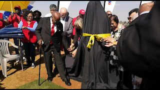 SOUTH AFRICA - Johannesburg - Unveiling of Ahmed Kathrada's bronze statue (S2C)