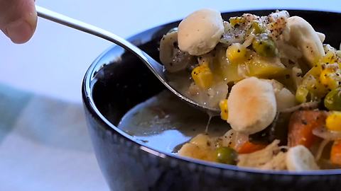 How to make chicken pot pie soup