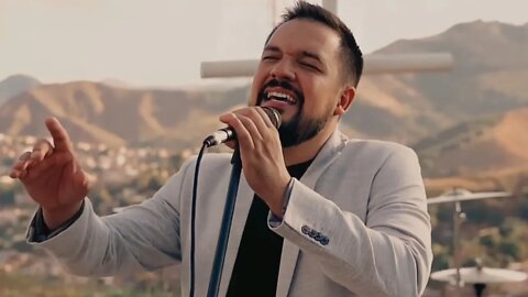 Ele Adora Com Muita Unção😭🔥Hino Para Se Derramar No Altar De Deus🎶🥺• Quem Era Eu|Christiano Farias