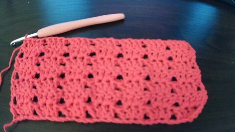 How to crochet the Big Twin V Stitch.