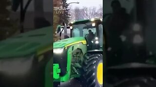 THE CANADIAN FARMER CONVOY HAS ARRIVED