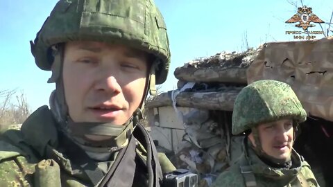DPR People's Militia breaks though the Ukrainian fortifications in Mar'inka. Part 1