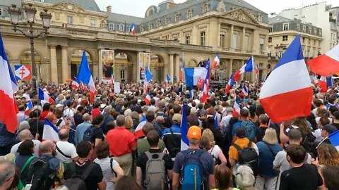 La manifestation qui n’a pas eu lieu selon la chaine LCI - Le 03 Septembre 2022 à Paris - Vidéo 11