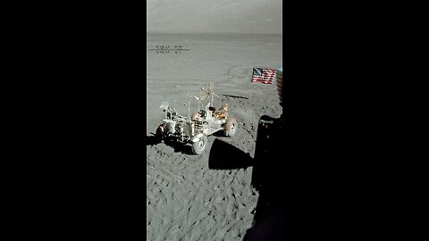 Som ET - 45 - Moon - Apollo 17 - American flag on the Moon