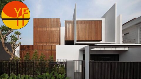 Tour In Between 2 Courtyards House By eben In INDONESIA