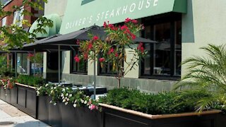 Over 200 People At This Oakville Restaurant Have Been Exposed To A COVID-19 Virus Variant