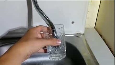 Faucet sucks up water instead of emitting it