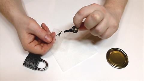 How to make your own emergency spare key