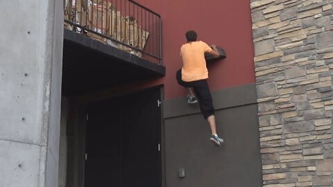 Free Run w/ Chris - August Street Stunts