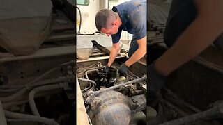 How to remove driveshaft from semi trucks #mechanic #driveshaft