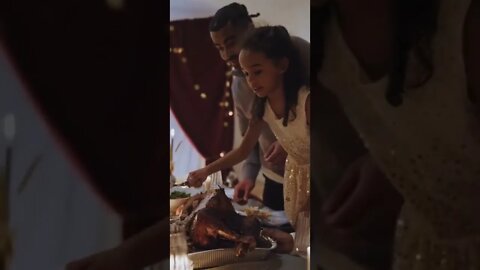 Thanksgiving 2022 | Slicing Turkey | #thanksgiving2022 #shorts #short #eating #dinner 1 Minute #1