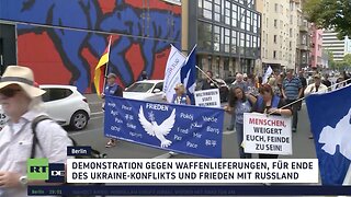 Friedensdemo in Berlin: Demonstranten für Ende des Ukraine-Konflikts und Frieden mit Russland