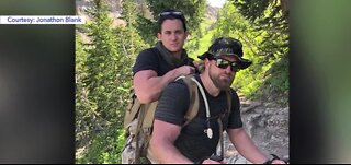 Navy vet carries Marine up mountain