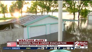 Town of Webbers Falls under evacuation, Arkansas River expected to rise even more