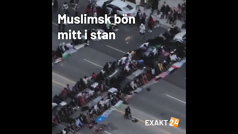 Muslimsk bön mitt i stan