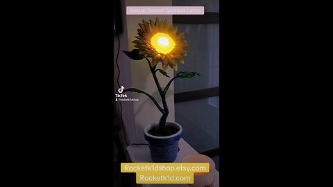SA Survivor Sunflower Lamp