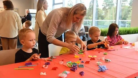 RED WINGS em Zhukovsky: Festa infantil no novo escritório!