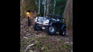 Axial SCX10 II Dingo - Testing the new Integy C24692GUN Billet Machined Alloy Front Bumper