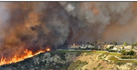 Coastal Fire destroys homes in Orange County, California